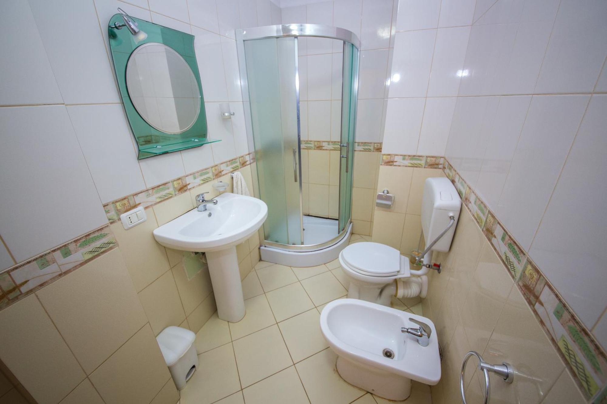 Apartments Qerret غوليم الغرفة الصورة